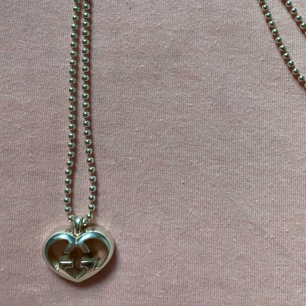 Gucci sterling silver heart necklace
